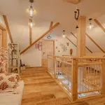 Trate With Shared Pool And Garden * ליוטומר