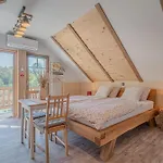 Trate With Shared Pool And Garden דירה ליוטומר