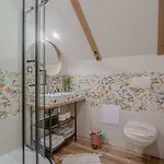 Trate With Shared Pool And Garden *