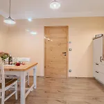 Trate With Shared Pool And Garden ליוטומר