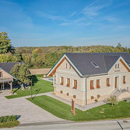 Trate With Shared Pool And Garden * Ljutomer