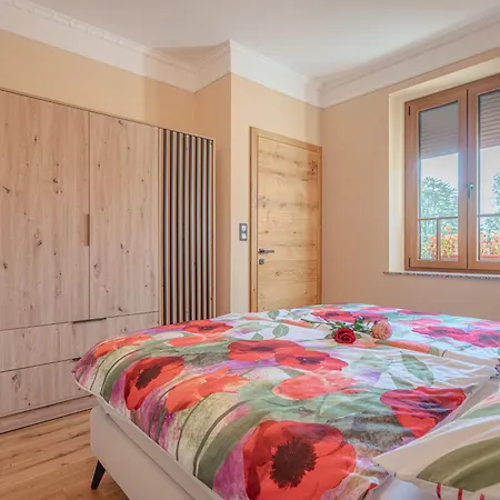 Trate With Shared Pool And Garden * Ljutomer