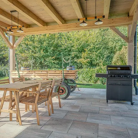 Apartmán Trate With Shared Pool And Garden Ljutomer