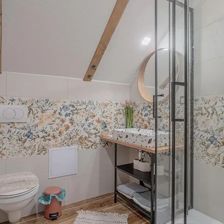 Trate With Shared Pool And Garden Ljutomer