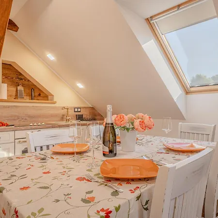 Trate With Shared Pool And Garden * Ljutomer