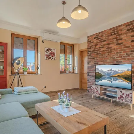 Apartmán Trate With Shared Pool And Garden *