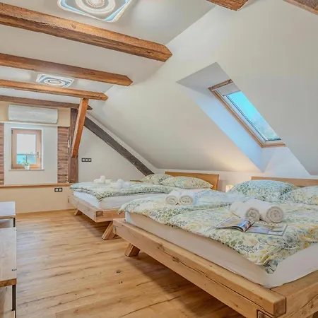 Apartmán Trate With Shared Pool And Garden *
