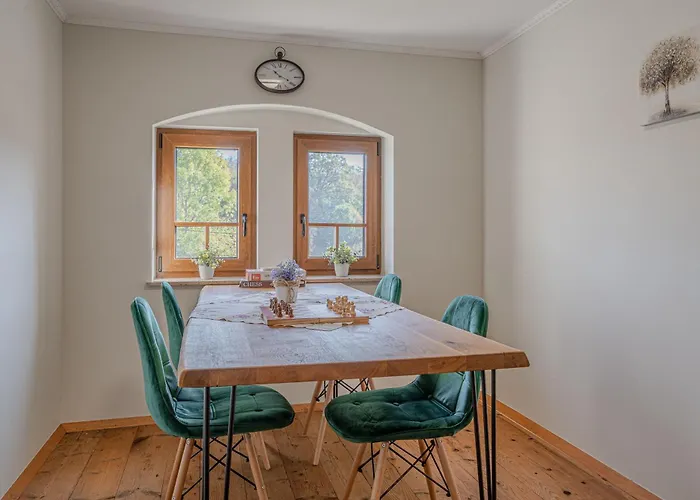 Trate With Shared Pool And Garden Appartamento *