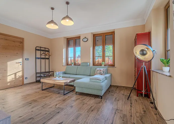 Trate With Shared Pool And Garden Appartamento Ljutomer