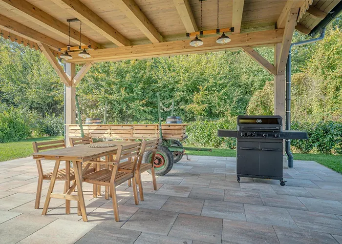 Appartamento Trate With Shared Pool And Garden Ljutomer