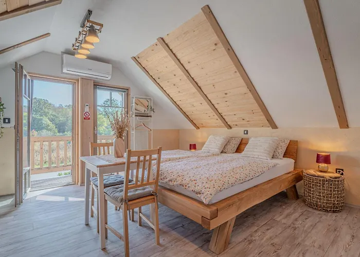 Trate With Shared Pool And Garden Appartamento Ljutomer