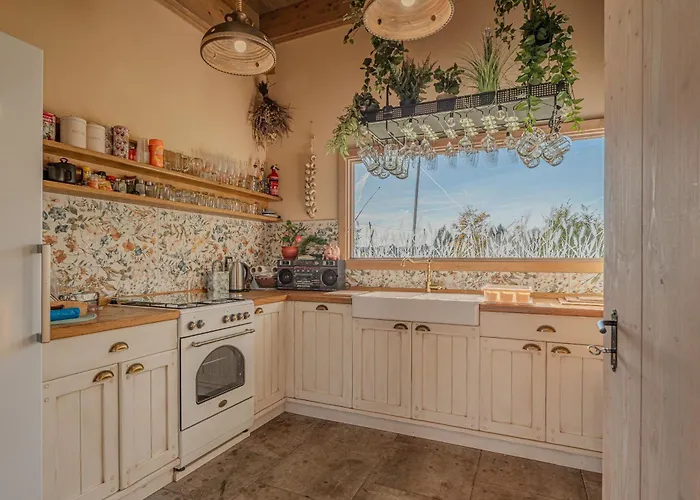 شقة Trate With Shared Pool And Garden *