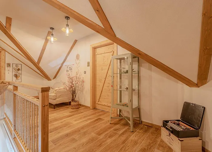 Trate With Shared Pool And Garden Appartamento Ljutomer