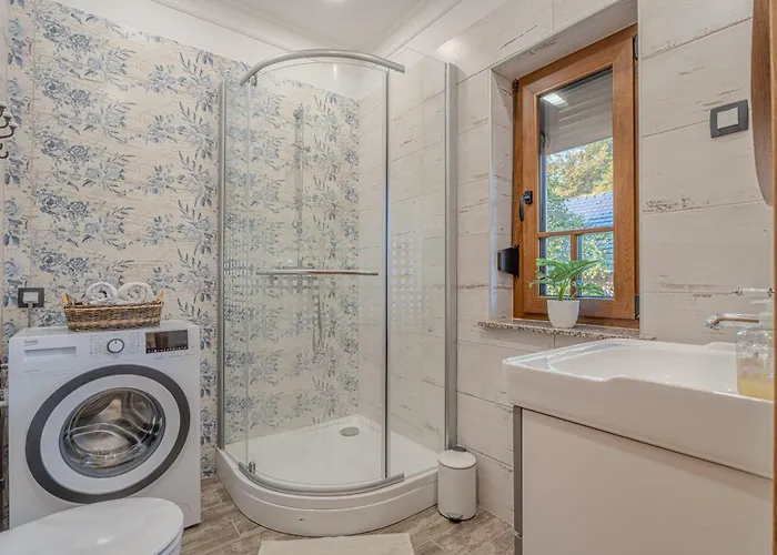 شقة Trate With Shared Pool And Garden *