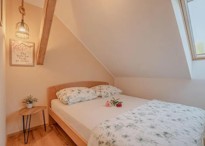 شقة Trate With Shared Pool And Garden