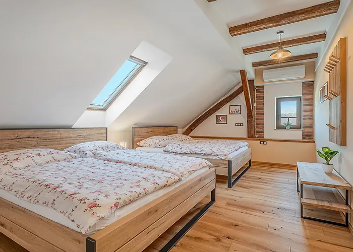 Trate With Shared Pool And Garden شقة